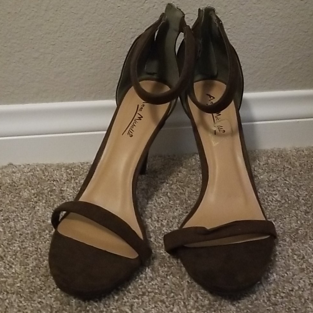 Anne Michelle Heels
